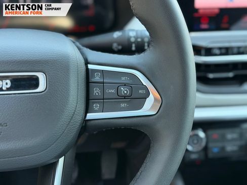 Used 2025 Jeep Compass Limited w/ Elite Group AWD/4WD image 15