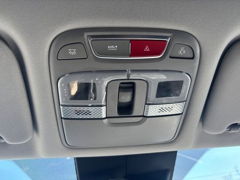 Used 2025 Kia Telluride S image 29