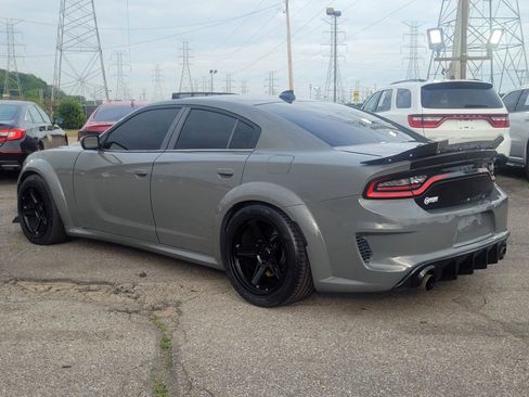 Used 2016 Dodge Charger R/T Scat Pack w/ Technology Group RWD image 23
