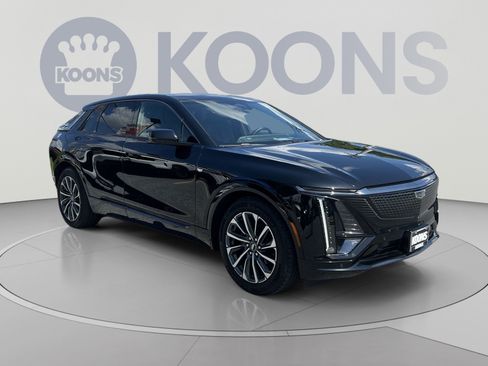 Used 2024 Cadillac Lyriq Sport AWD/4WD image 10