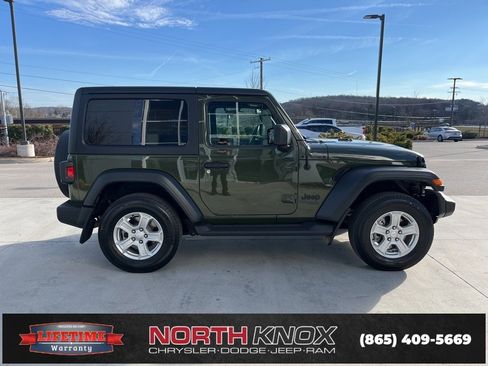 Used 2021 Jeep Wrangler Sport S image 16