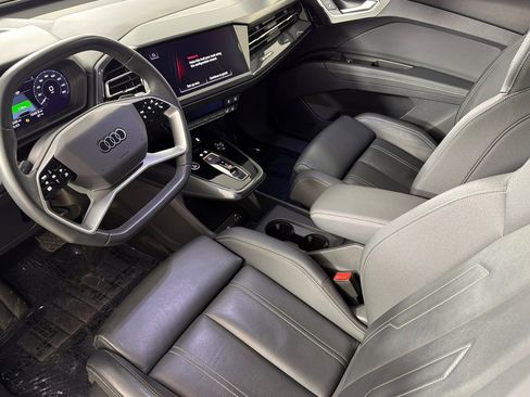 Certified 2024 Audi Q4 e-tron Premium image 9