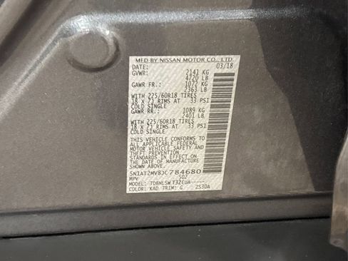 Used 2018 Nissan Rogue SL w/ Premium Package image 16