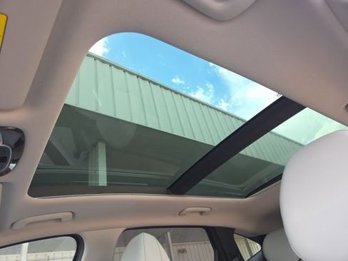 Used 2023 Hyundai Tucson Limited image 6