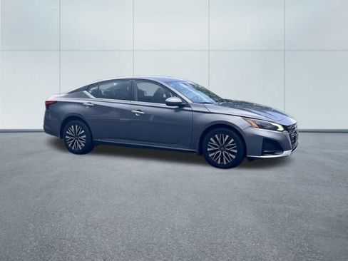 Certified 2023 Nissan Altima 2.5 SV image 18