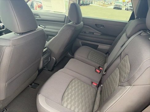 New 2026 Nissan Pathfinder SV image 11