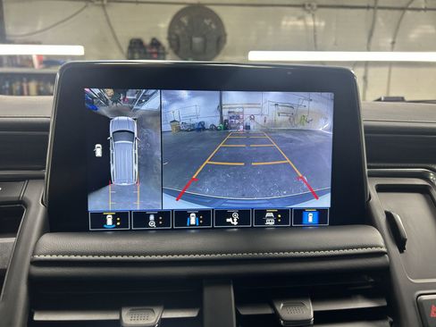 Certified 2021 GMC Yukon SLT w/ SLT Luxury Plus Package image 16