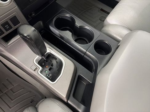 Used 2010 Toyota Sequoia SR5 image 21