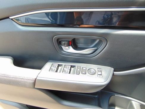 Used 2025 Honda Pilot Sport image 20