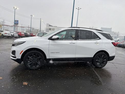Used 2023 Chevrolet Equinox RS image 4
