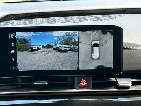 New 2025 Kia Carnival SX Prestige FWD image 37