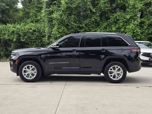 Used 2023 Jeep Grand Cherokee Limited RWD image 7