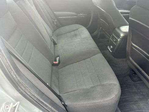 Used 2012 Dodge Charger SE RWD image 11