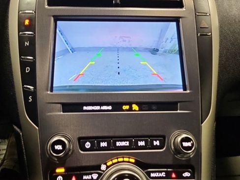 Used 2020 Lincoln MKZ w/ Convenience Package image 15