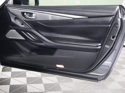 Used 2019 INFINITI Q60 3.0t Luxe w/ Essential Package RWD image 13