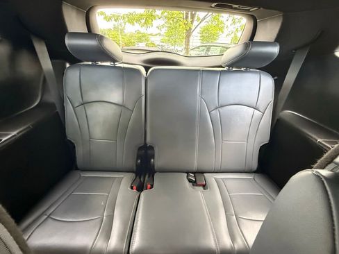 Used 2023 Buick Enclave Essence w/ Experience Buick Package FWD image 33