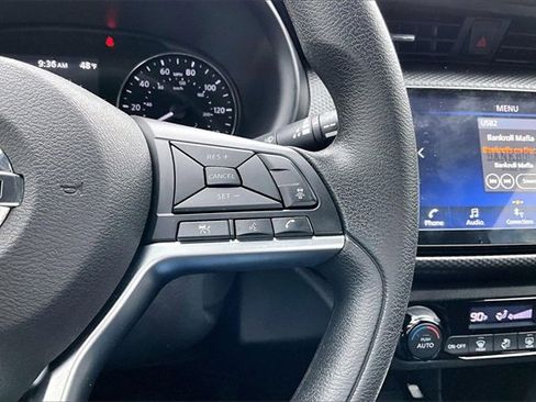 Used 2021 Nissan Kicks SV image 12