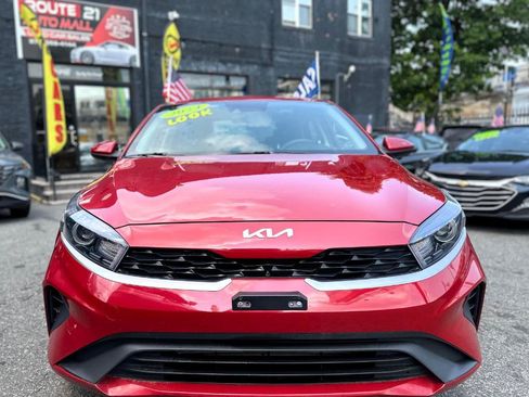 Used 2024 Kia Forte LXS FWD image 2