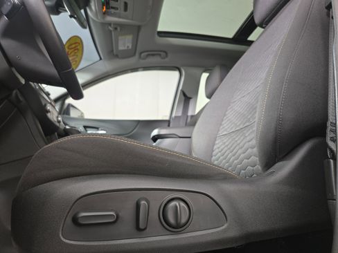 Certified 2020 Chevrolet Equinox LT image 32