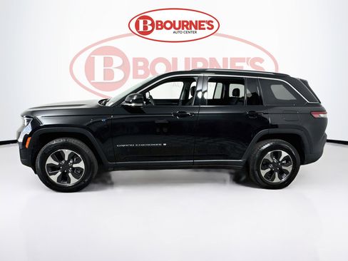 Used 2024 Jeep Grand Cherokee Limited 4xe image 9
