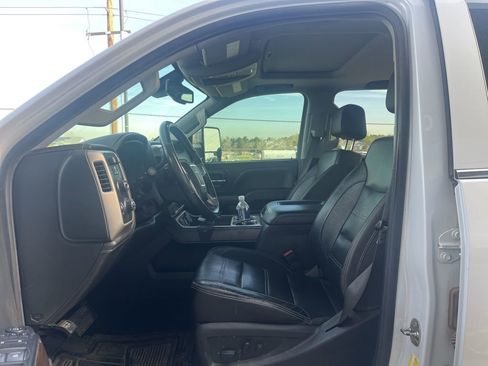 Used 2019 GMC Sierra 2500 Denali w/ Duramax Plus Package image 8