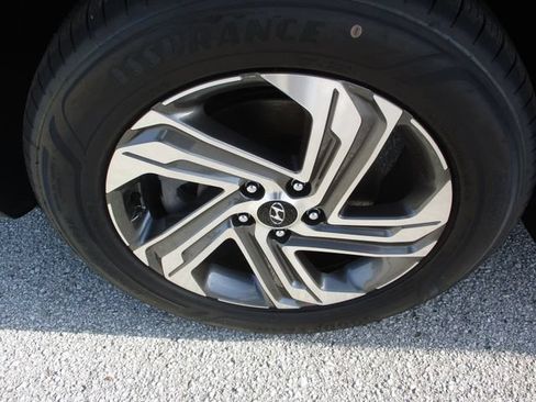 Used 2022 Hyundai Santa Fe SEL FWD image 9
