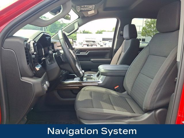 Used 2025 GMC Sierra 1500 Elevation AWD/4WD image 2