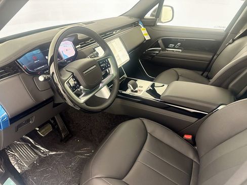 New 2026 Land Rover Range Rover SE image 9