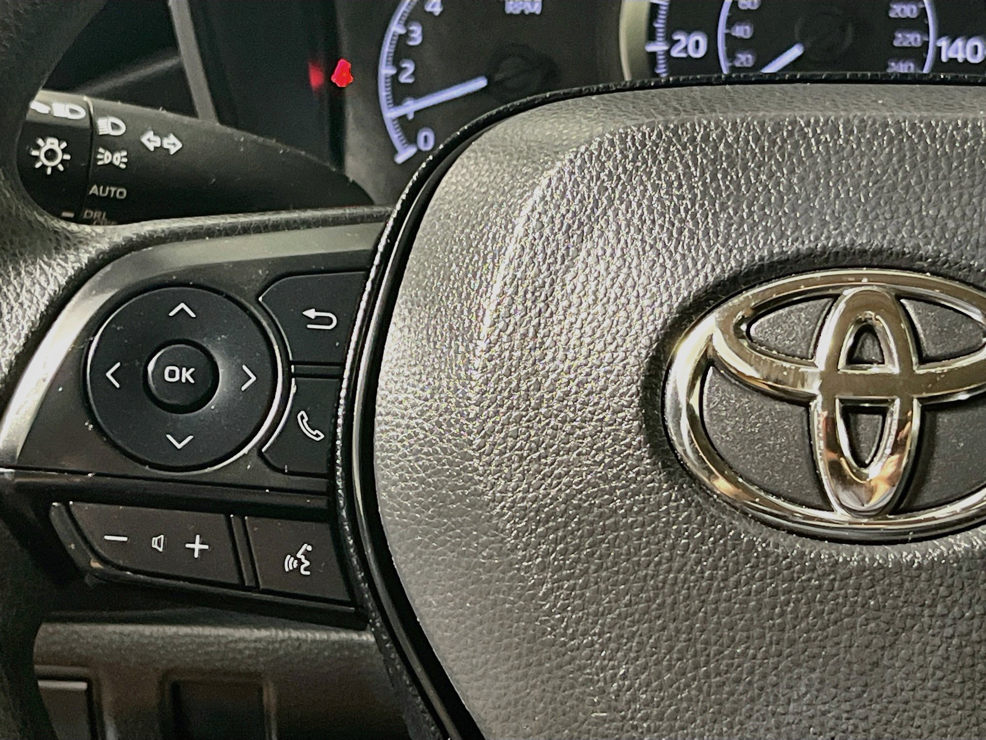 Used 2021 Toyota Corolla LE FWD image 18