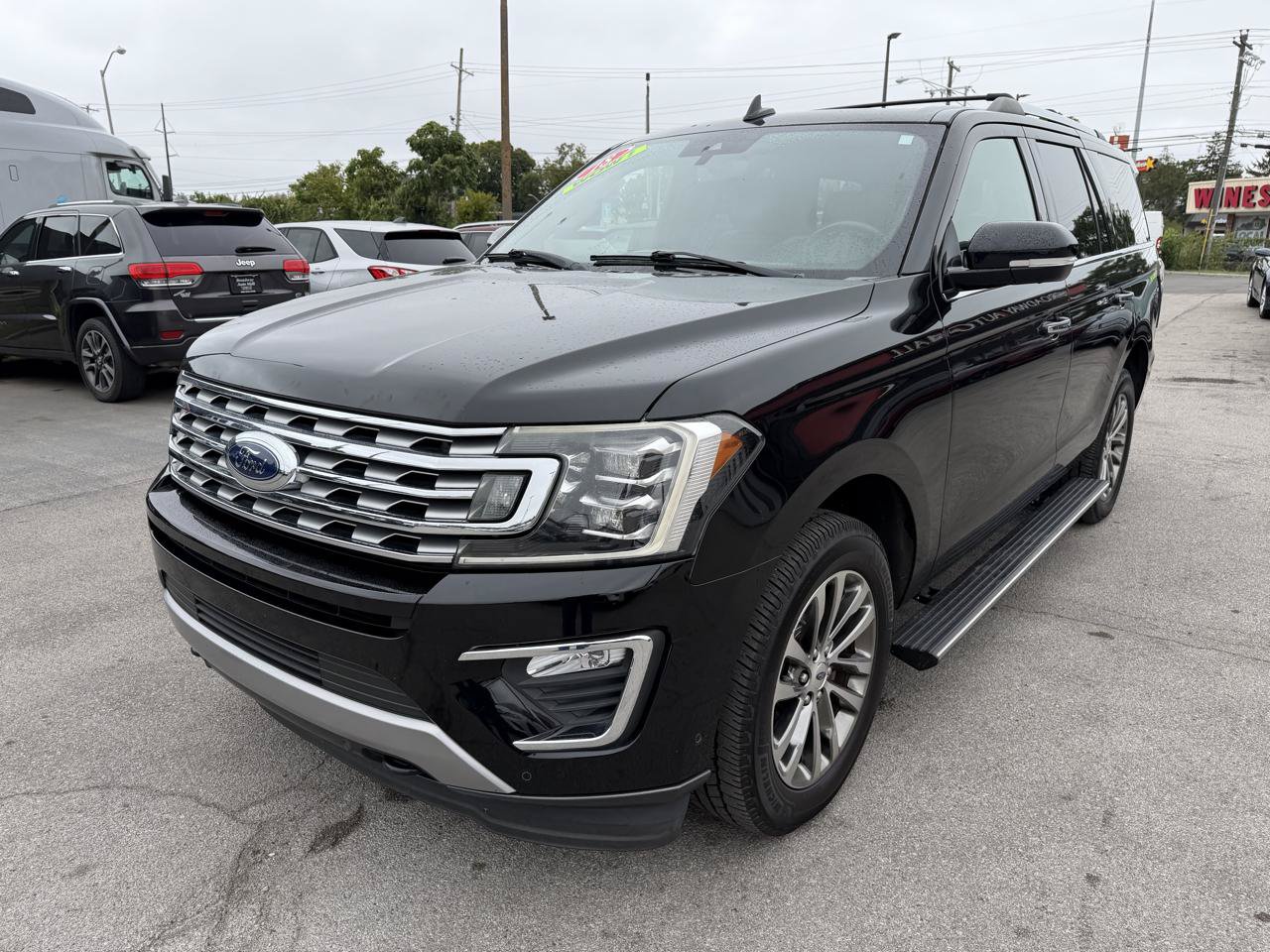 Used 2018 Ford Expedition Limited w/ Equipment Group 301A AWD/4WD image 9