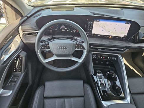 Used 2025 Audi Q5 Premium Plus w/ Premium Plus image 5