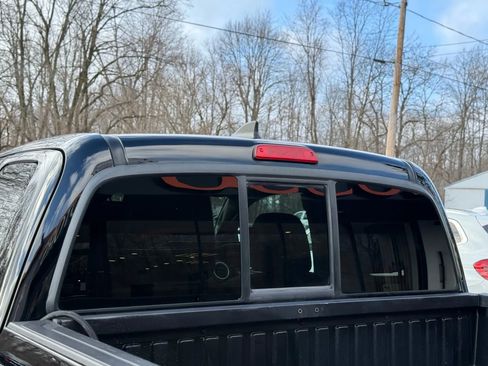 Used 2017 Toyota Tacoma TRD Off-Road w/ Tow Package image 41