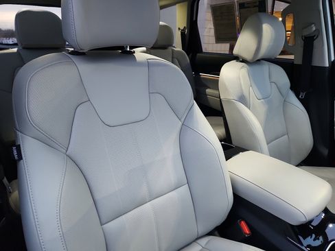 Used 2024 Kia Telluride SX image 35