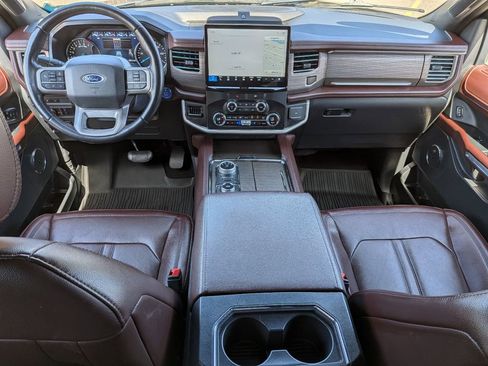 Used 2023 Ford Expedition Limited image 17