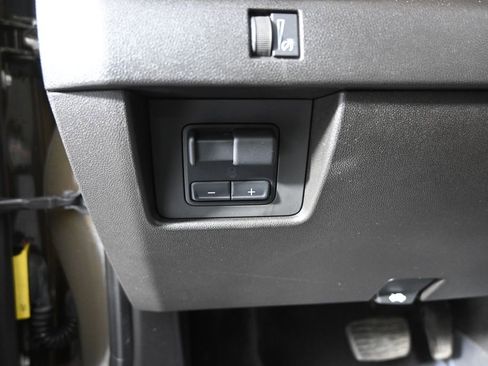 Used 2024 GMC Canyon AT4 w/ AT4 Premium Package AWD/4WD image 24