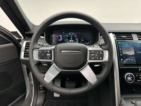 New 2026 Land Rover Discovery S AWD/4WD image 15