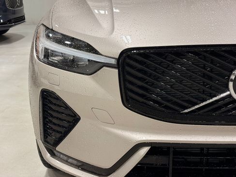 Used 2026 Volvo XC60 B5 Plus w/ Protection Package Premier image 11