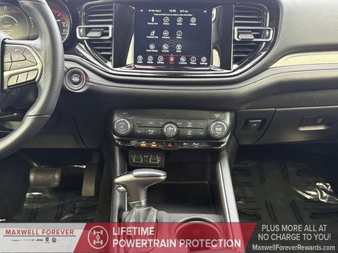 Used 2022 Dodge Durango SXT w/ Anodized Platinum Package image 3