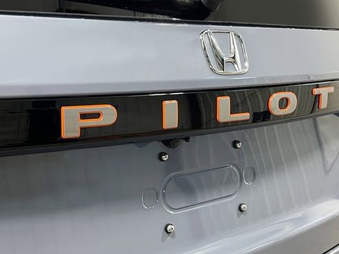 New 2026 Honda Pilot TrailSport image 10