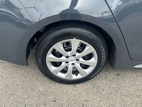 Used 2025 Toyota Corolla LE FWD image 42