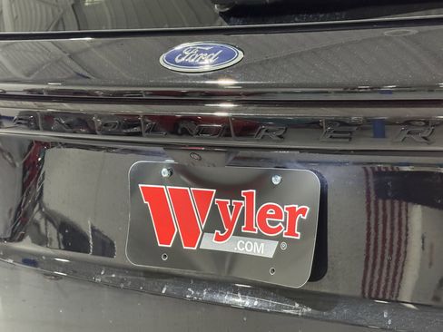 Used 2025 Ford Explorer ST-Line w/ ST-Line Street Pack image 47