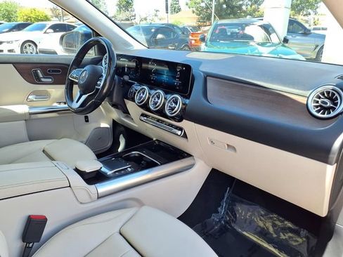 Used 2021 Mercedes-Benz GLA 250 4MATIC image 26
