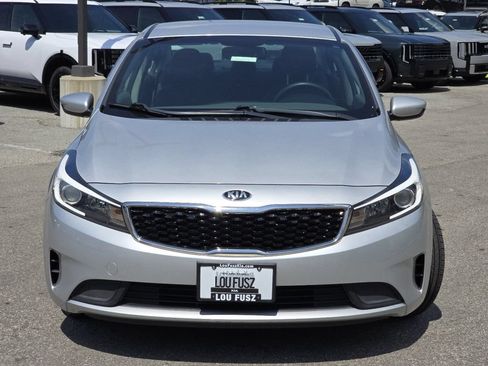 Used 2017 Kia Forte LX FWD image 6