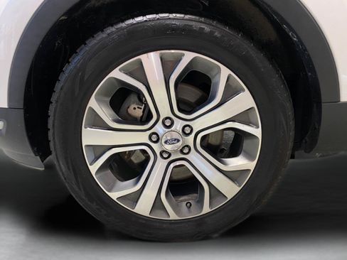 Used 2019 Ford Explorer Platinum AWD/4WD image 34