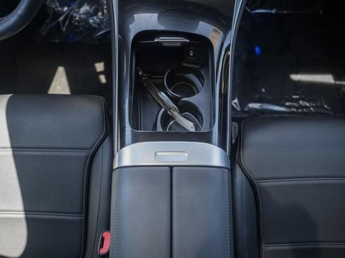 Certified 2025 Mercedes-Benz GLC 300 4MATIC w/ Driver Assistance Package image 25