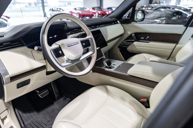 Used 2026 Land Rover Range Rover SE AWD/4WD image 31