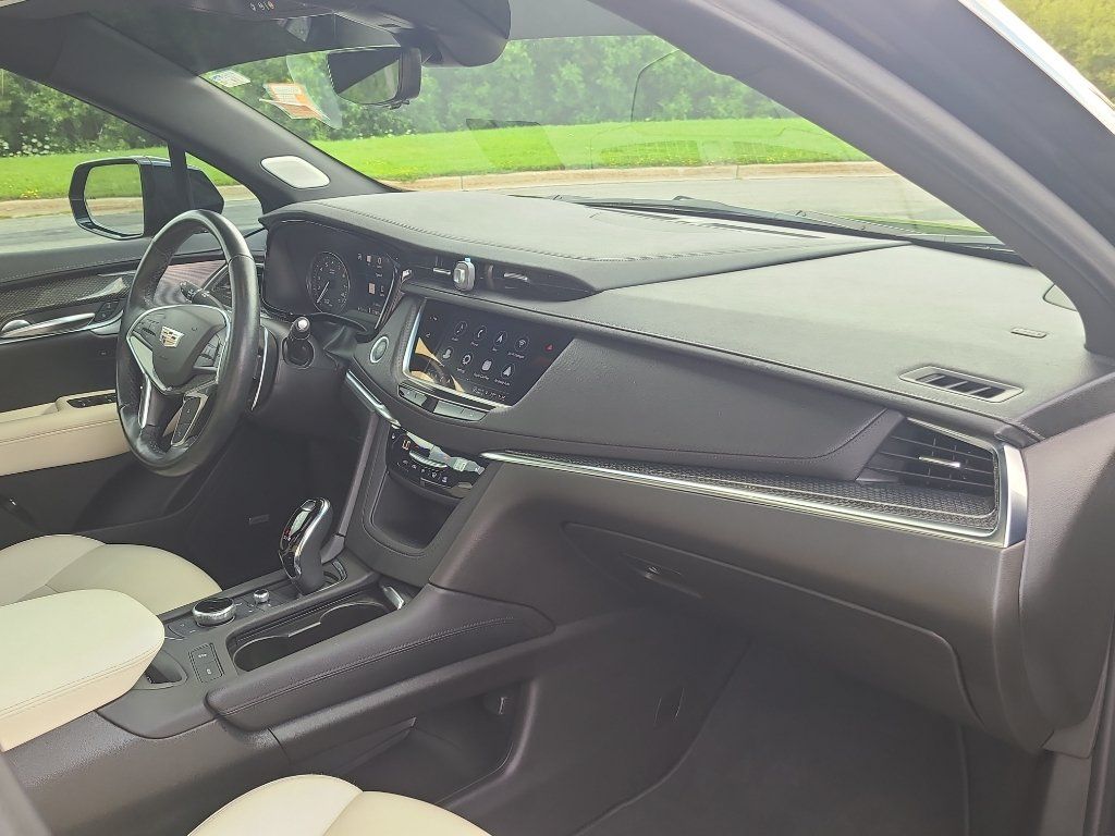 Used 2023 Cadillac XT5 Sportv w/ Technology Package AWD/4WD image 29