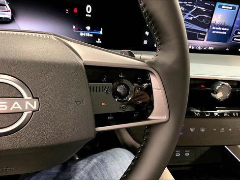 New 2025 Nissan Murano SL AWD/4WD image 24