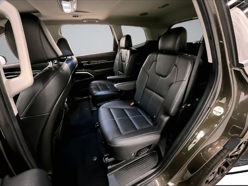 Used 2022 Kia Telluride EX w/ EX Premium Package AWD/4WD image 22