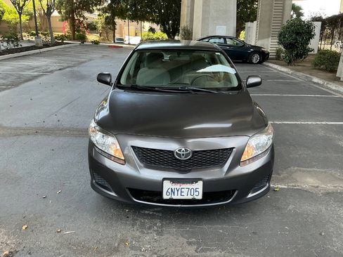 Used 2010 Toyota Corolla LE w/ All Weather Guard Pkg FWD image 9